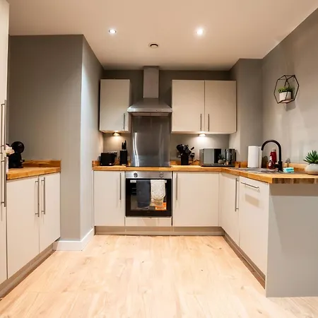 Duplex Penthouse By The River - Sleeps 10 - Modern 公寓 利兹