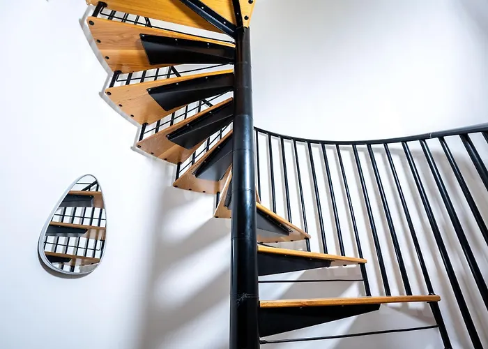 Duplex Penthouse By The River - Sleeps 10 - Modern * 利兹