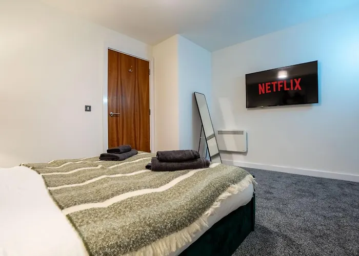 Duplex Penthouse By The River - Sleeps 10 - Modern 公寓 利兹