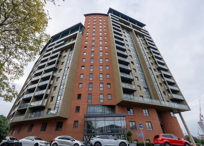 Duplex Penthouse By The River - Sleeps 10 - Modern Appartement *