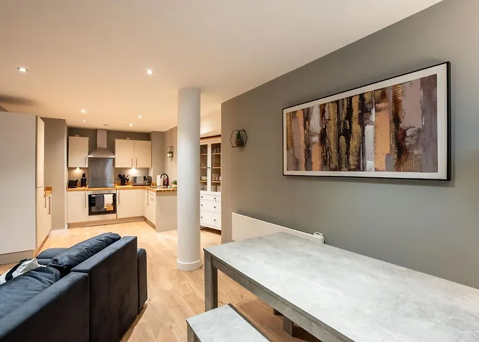 Duplex Penthouse By The River - Sleeps 10 - Modern Appartement Leeds (West Yorkshire)